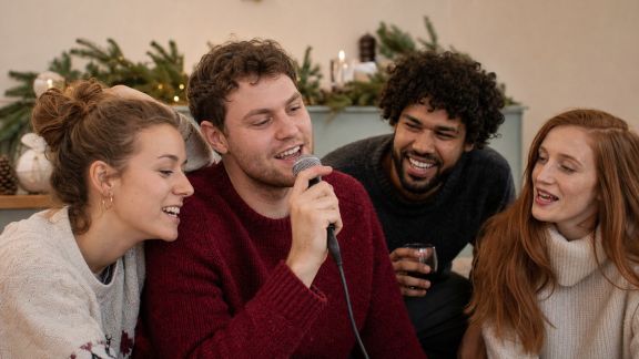 Organiser une soirée karaoké spéciale chants de Noël